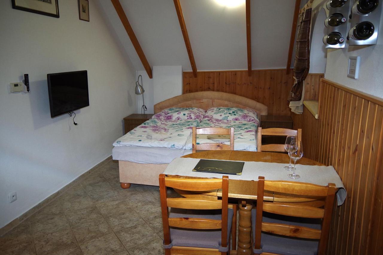 Apartament Sklep U Veselych Mutěnice Zewnętrze zdjęcie